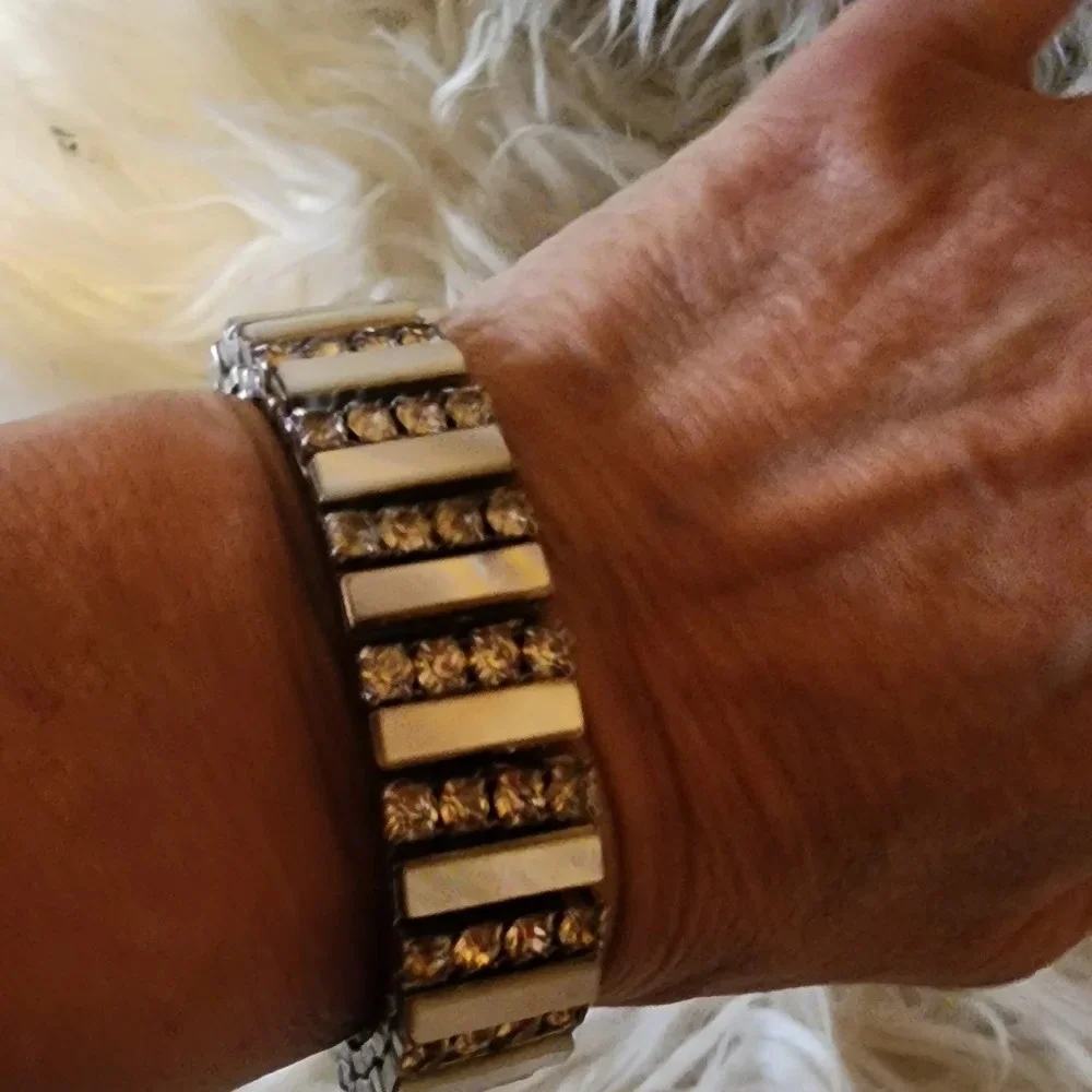 Vintage MOP and bling expansion‎ bracelet